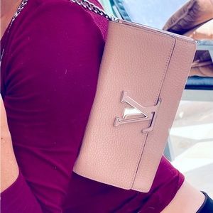 Louis Vuitton Capucines Pink Wallet on Chain Crossbody